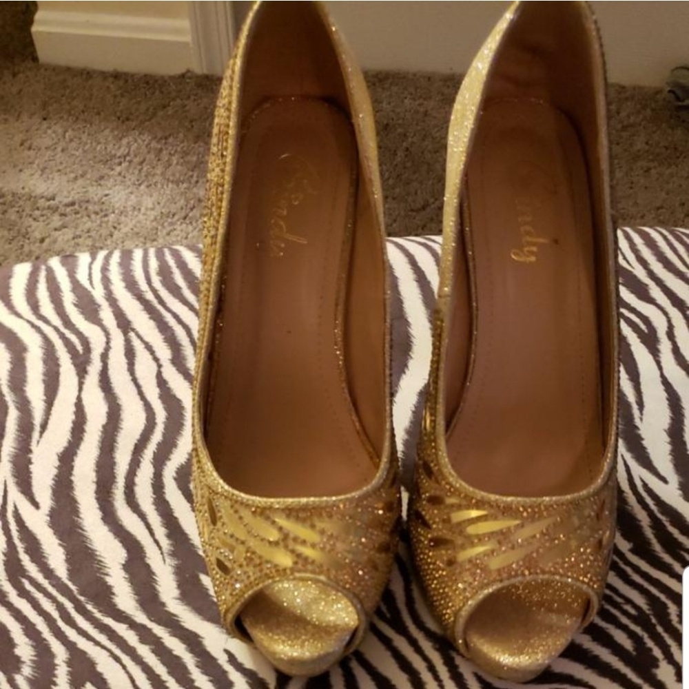 Cindy Gold Pumps